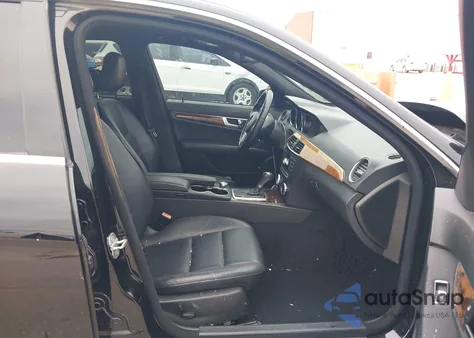 2012 Mercedes-Benz C 250 Sport from USA, damaged, VIN WDDGF4HB9CR215084